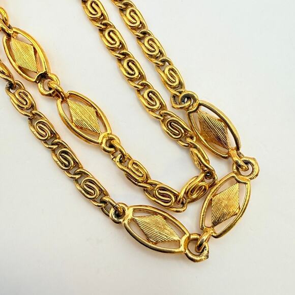 Monet Jewelry - Vintage Signed Monet Gold Tone Chain Diamond Textured Station Flapper Opera 54"